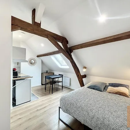 Les D'elina - Entree Autonome Apartment *