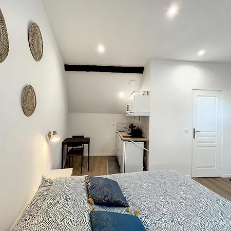 Les D'elina - Entree Autonome Apartman