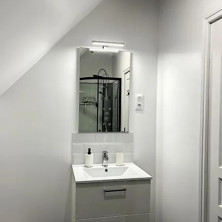 Les D'elina - Entree Autonome Chatellerault