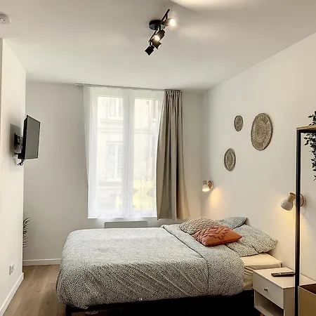 Les D'elina - Entree Autonome Châtellerault