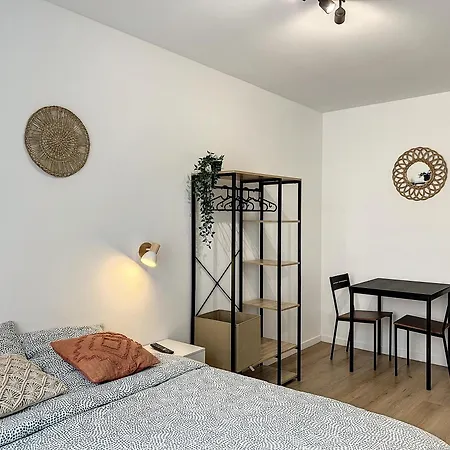 Les D'elina - Entree Autonome