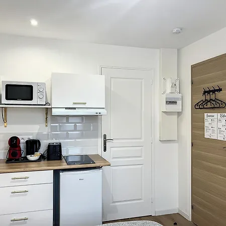 Les D'elina - Entree Autonome Apartment *