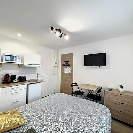 Les D'elina - Entree Autonome Apartment