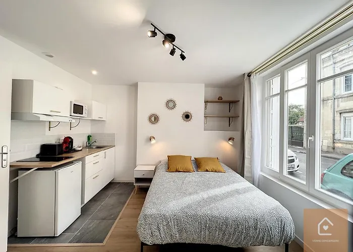 Les D'elina - Entrée Autonome *