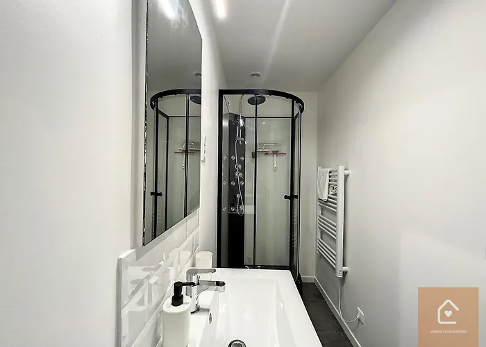 Les D'elina - Entrée Autonome Châtellerault