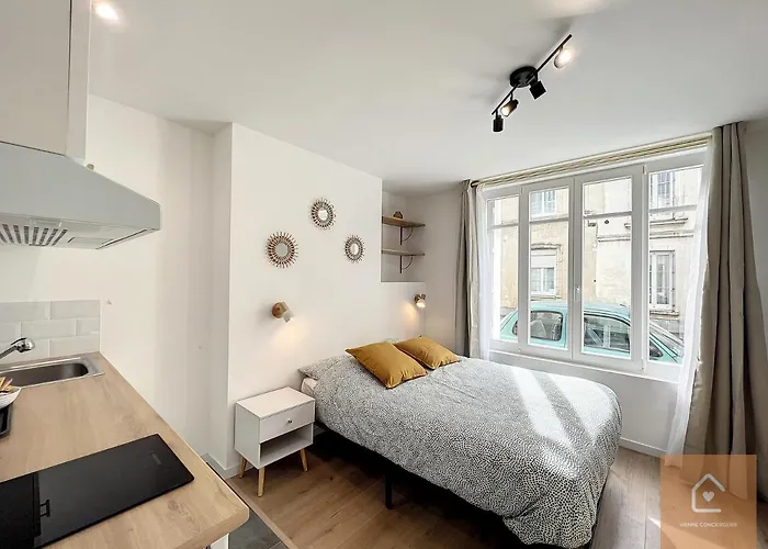 Les D'elina - Entrée Autonome