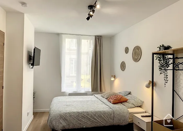 Les D'elina - Entrée Autonome Châtellerault