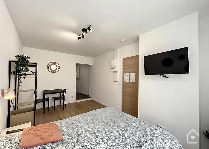 Les D'elina - Entrée Autonome Apartamento *